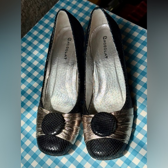 Chocolat Black Snake Leather Metallic Kitten Heel Shoes Rare Size EU39 US8-8.5 - Picture 1 of 9